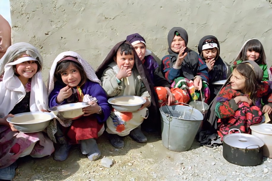 Empowering Afghan Girls: The L.E.A.R.N. Program Making a Difference