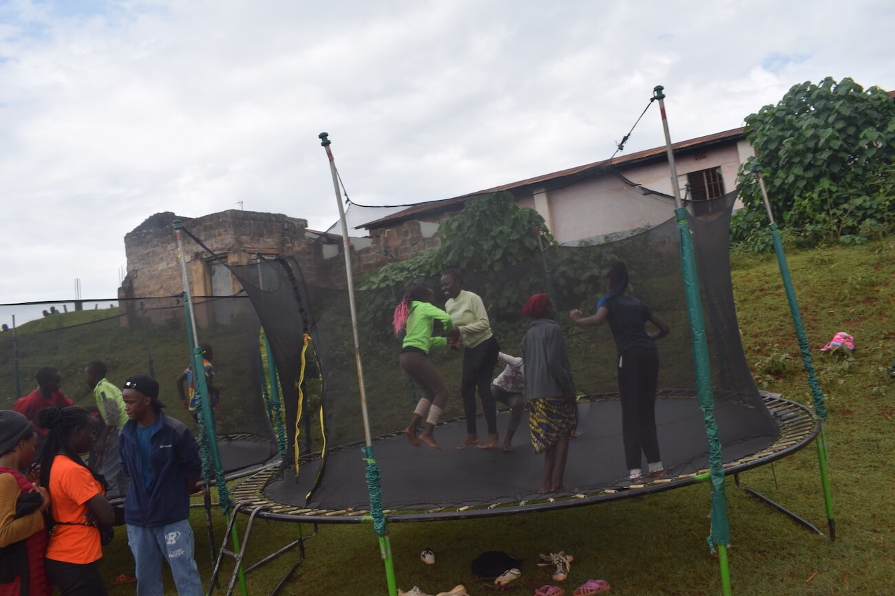 Embrace Relief Christmas Party For 600 Orphaned Children in Kenya