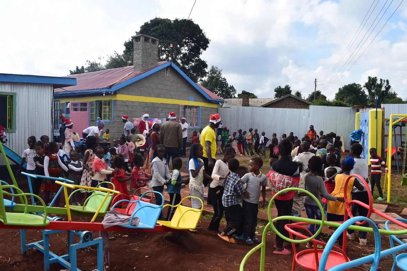 Embrace Relief Christmas Party For 600 Orphaned Children in Kenya
